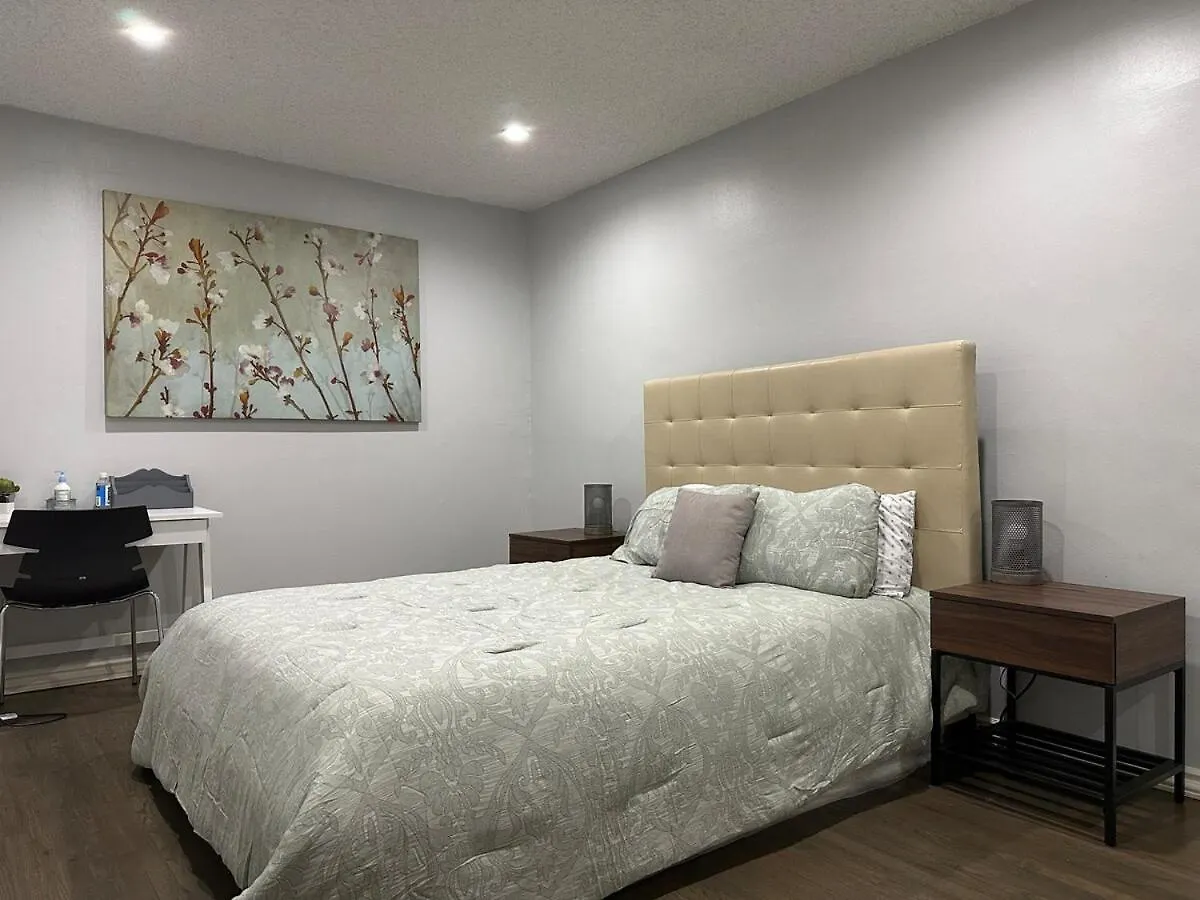 Holiday home Tranquil Poolside Oasis With Bbq And Serene Ambiance Los Angeles United States